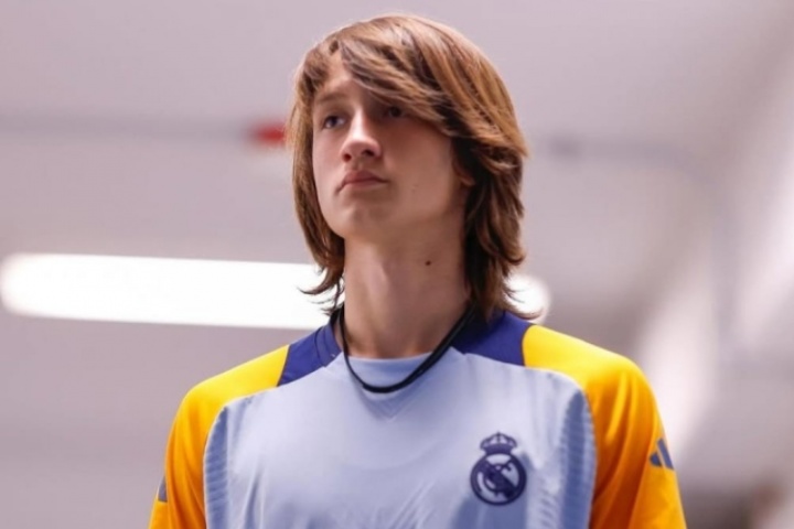 开云APP-重伤后复出！阿斯：17岁后防新星下赛季有望在皇马一线队出场