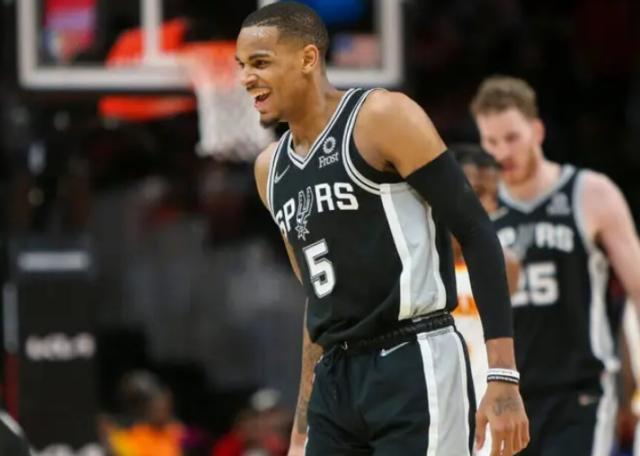 森林狼曾尝试追逐穆雷 老鹰还在密切关注KD动态