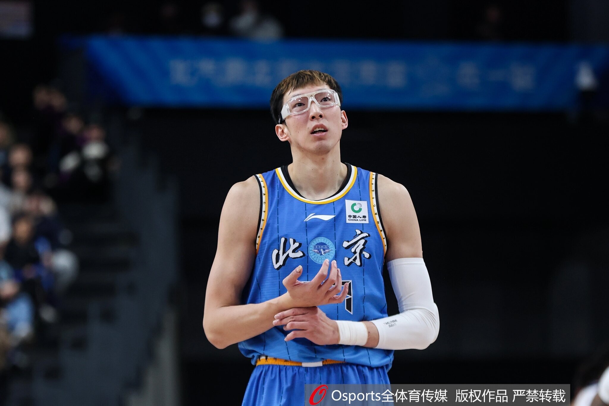 媒体人：周琦的天赋决定了他在CBA高薪 体质也决定了他当不了核心